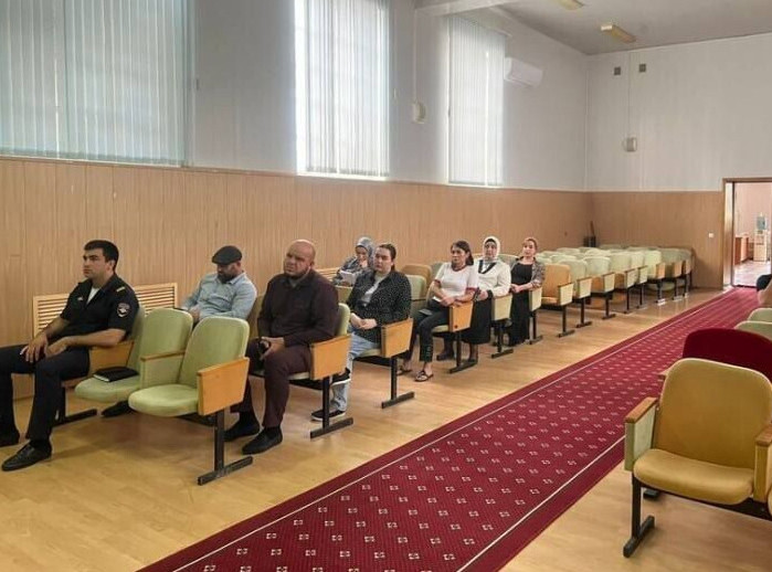 Заседание комиссии по делам несовершеннолетних и защите их прав